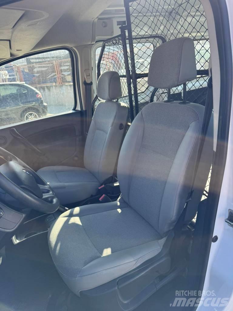 Renault Kangoo Caixa fechada