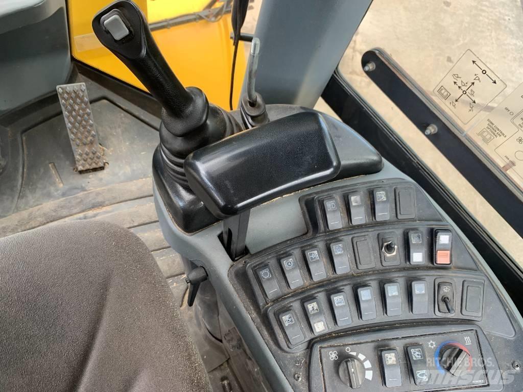 New Holland W 130 C Pás carregadoras de rodas