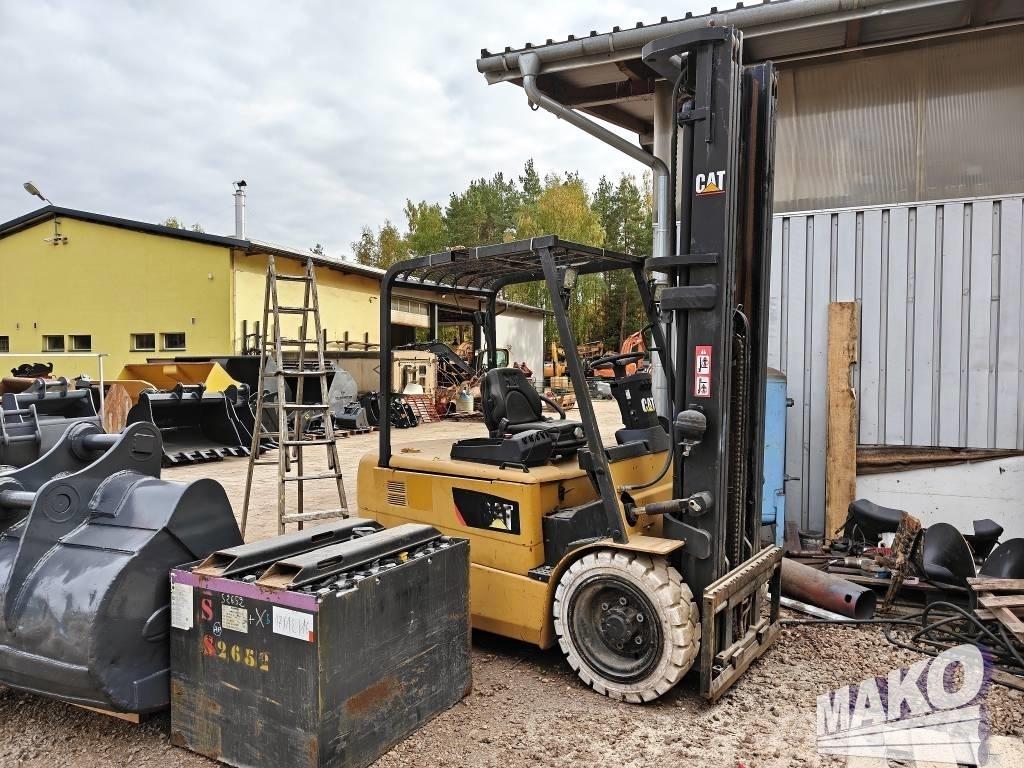 CAT EP 35 K PAC Empilhadores eléctricos