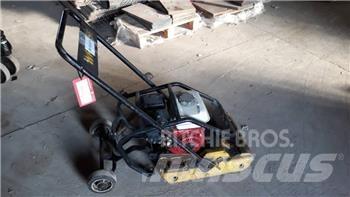 Wacker WP 1550 W Saltitões