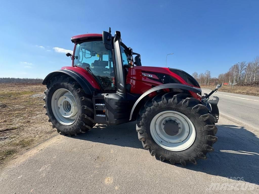 Valtra T255V Tratores Agrícolas usados
