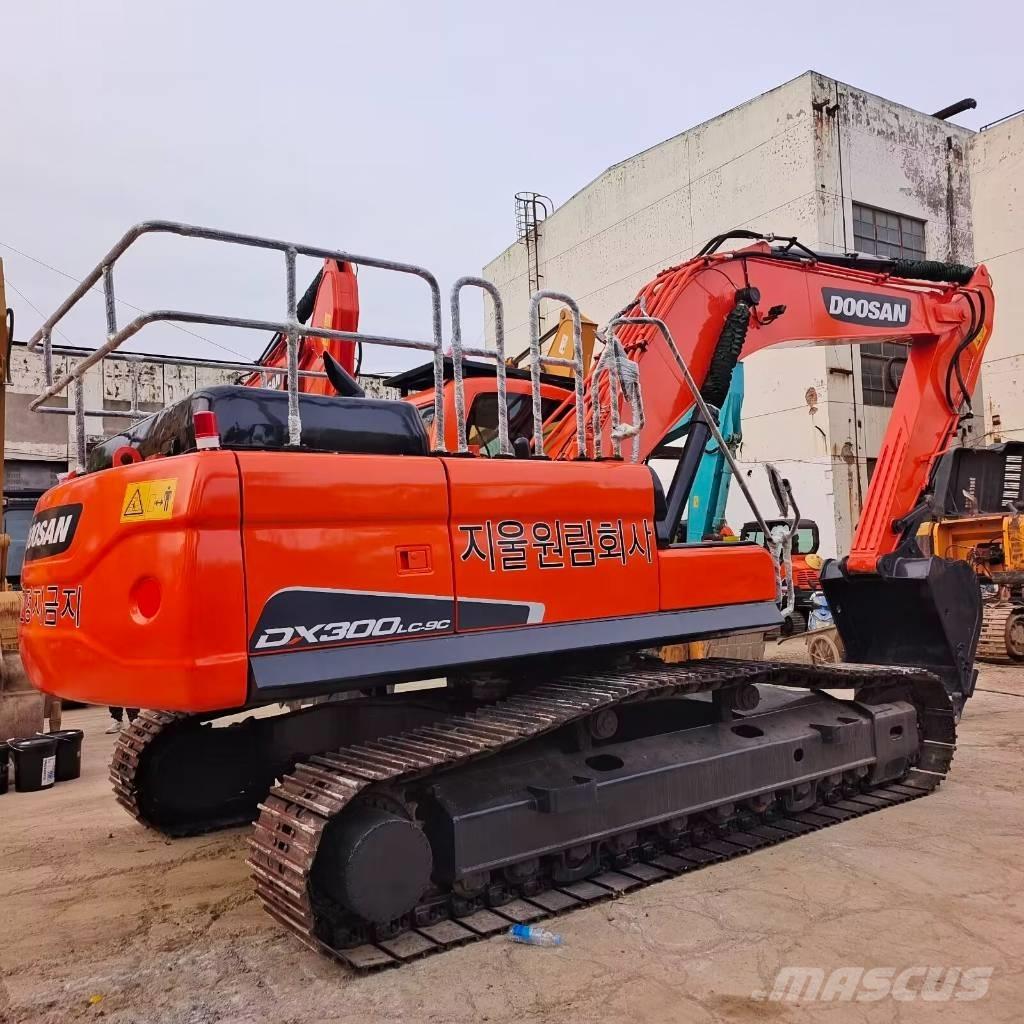Doosan DX 300 Escavadoras de rastos