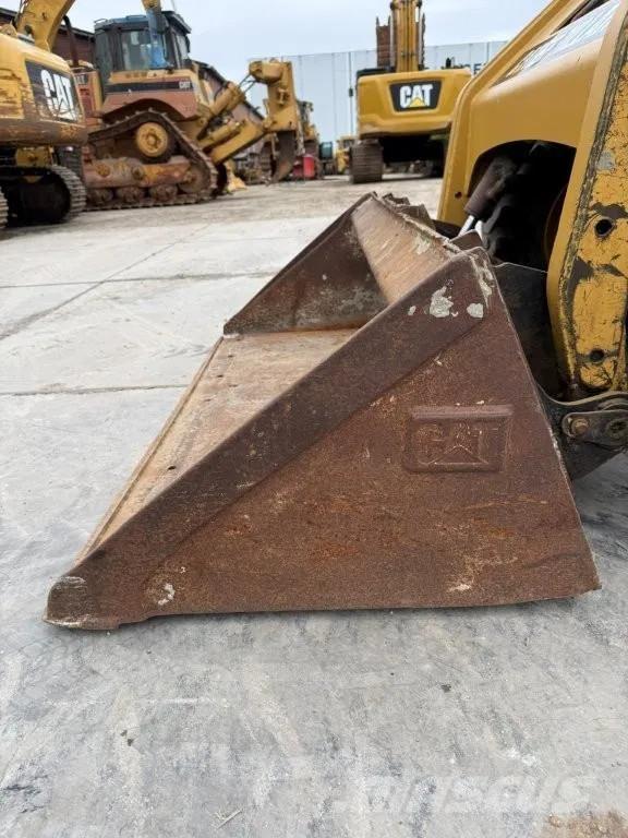 CAT 226B Carregadoras de direcção deslizante