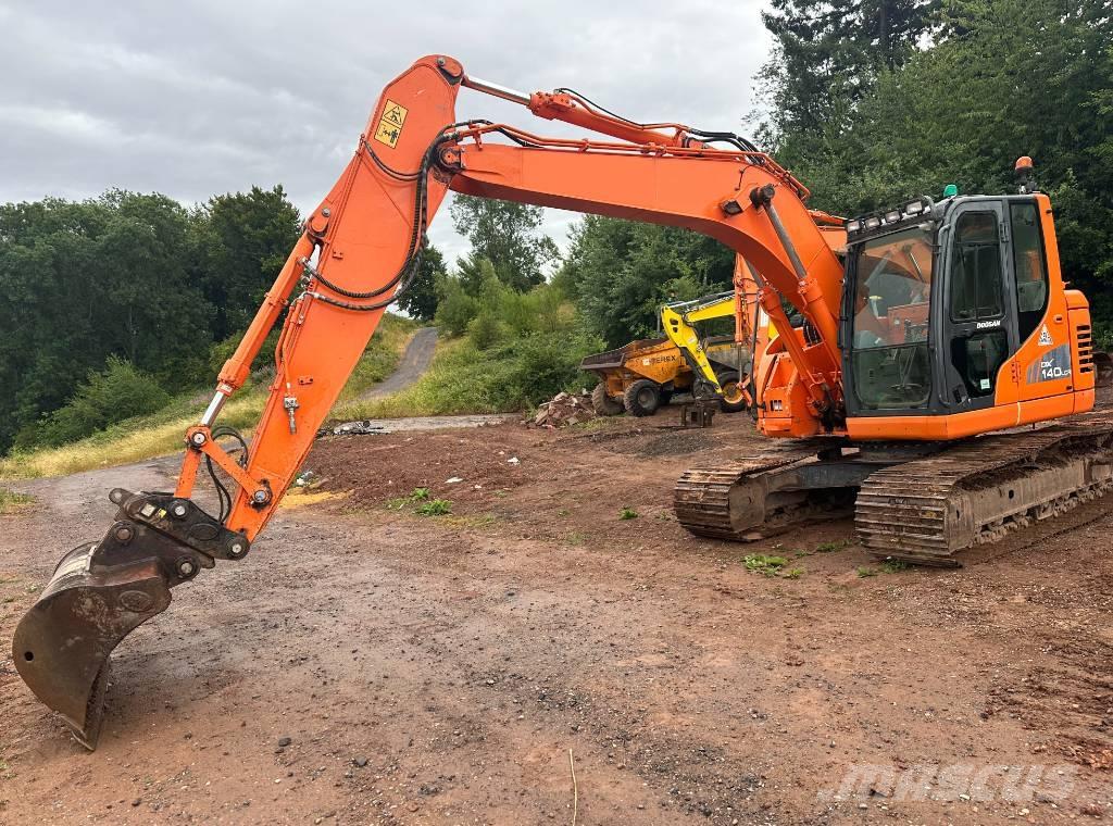 Doosan DX 140 LCR-3 Escavadoras de rastos