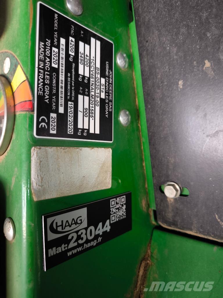 John Deere V461M Enfardadeira de rolos