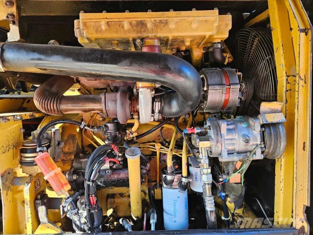 CAT M 312 Escavadoras de rodas