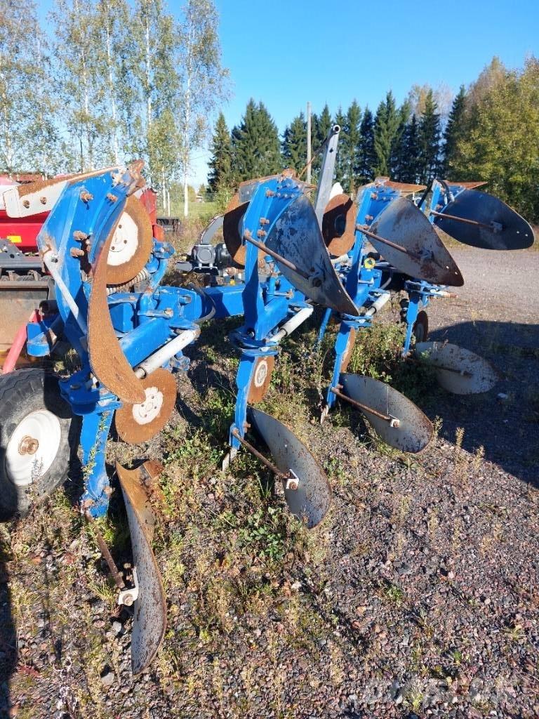 Överum CX 4975 teräs Charruas reversíveis