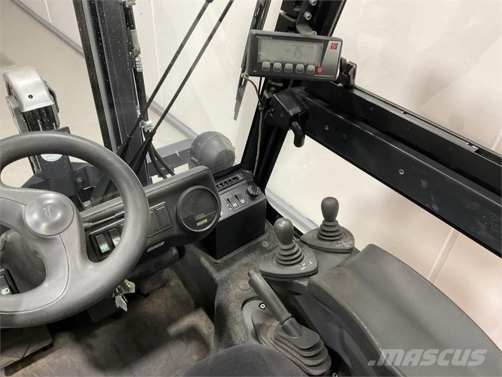 Linde E25P - 02 Empilhadores eléctricos