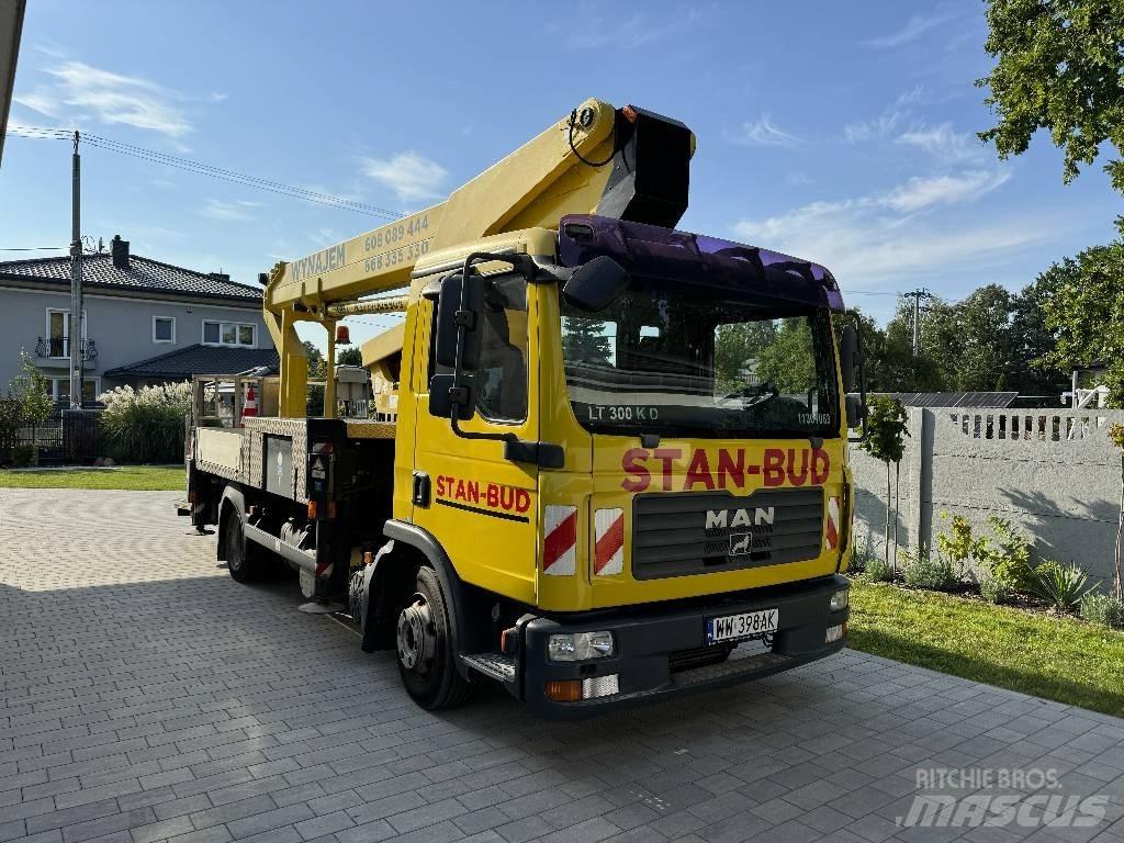 Ruthmann T 300 Plataformas aéreas montadas em camião