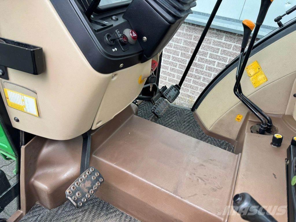 John Deere 5215 Dumpers de obras
