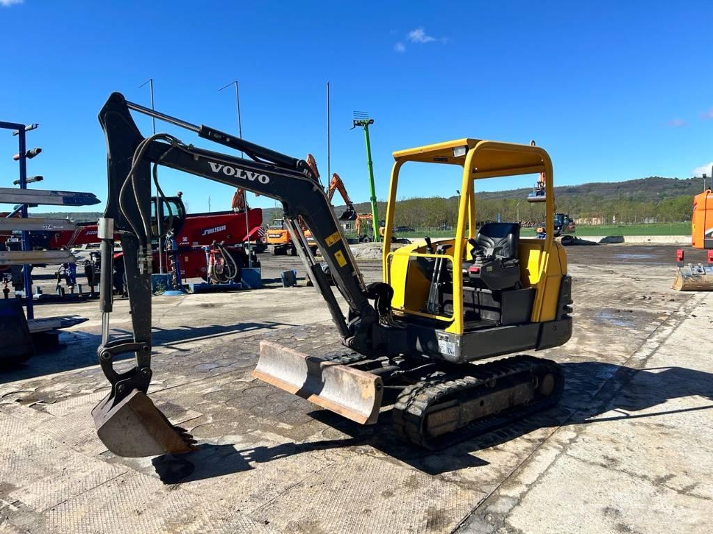 Volvo EC 25 Mini Escavadoras <7t