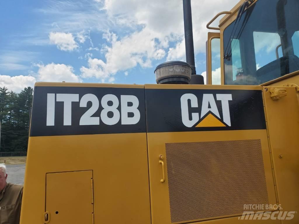CAT IT 28 B Pás carregadoras de rodas