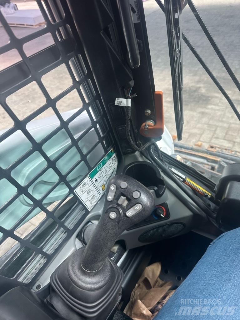 Bobcat T 590 Carregadoras de direcção deslizante