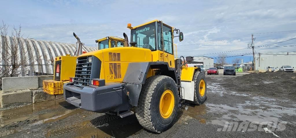 Komatsu WA 200 Pás carregadoras de rodas