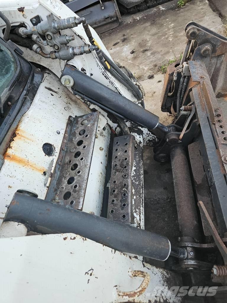 Bobcat S 250 Pás carregadoras de rodas