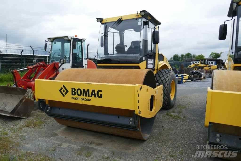 Bomag BW 213 DH-5 Compactadores para terra