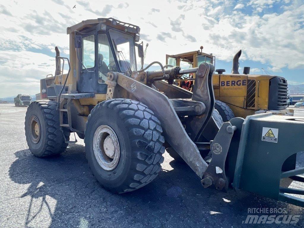 Komatsu WA 470-1 Pás carregadoras de rodas