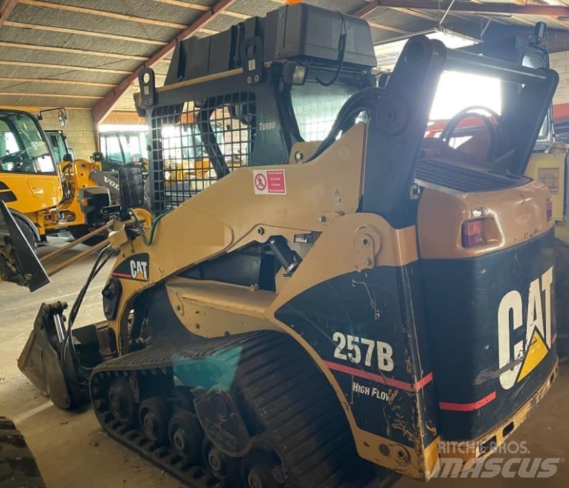 CAT 257B Carregadoras de direcção deslizante