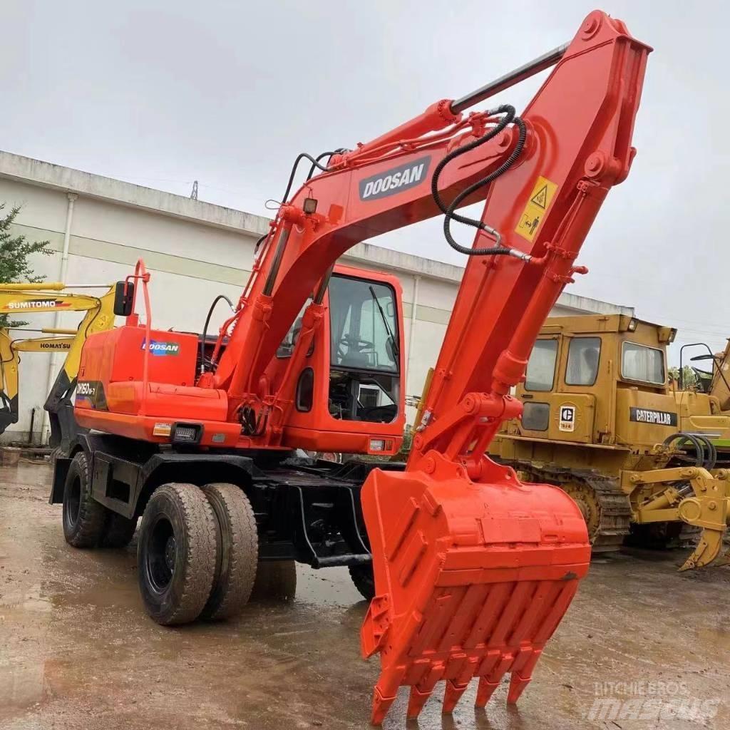 Doosan DH 150 W-7 Escavadoras de rodas