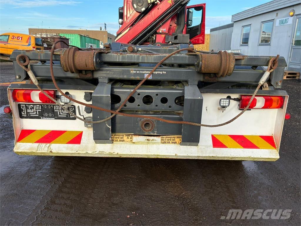 Mercedes-Benz 2643 Camiões caixa desmontável com elevador de cabo