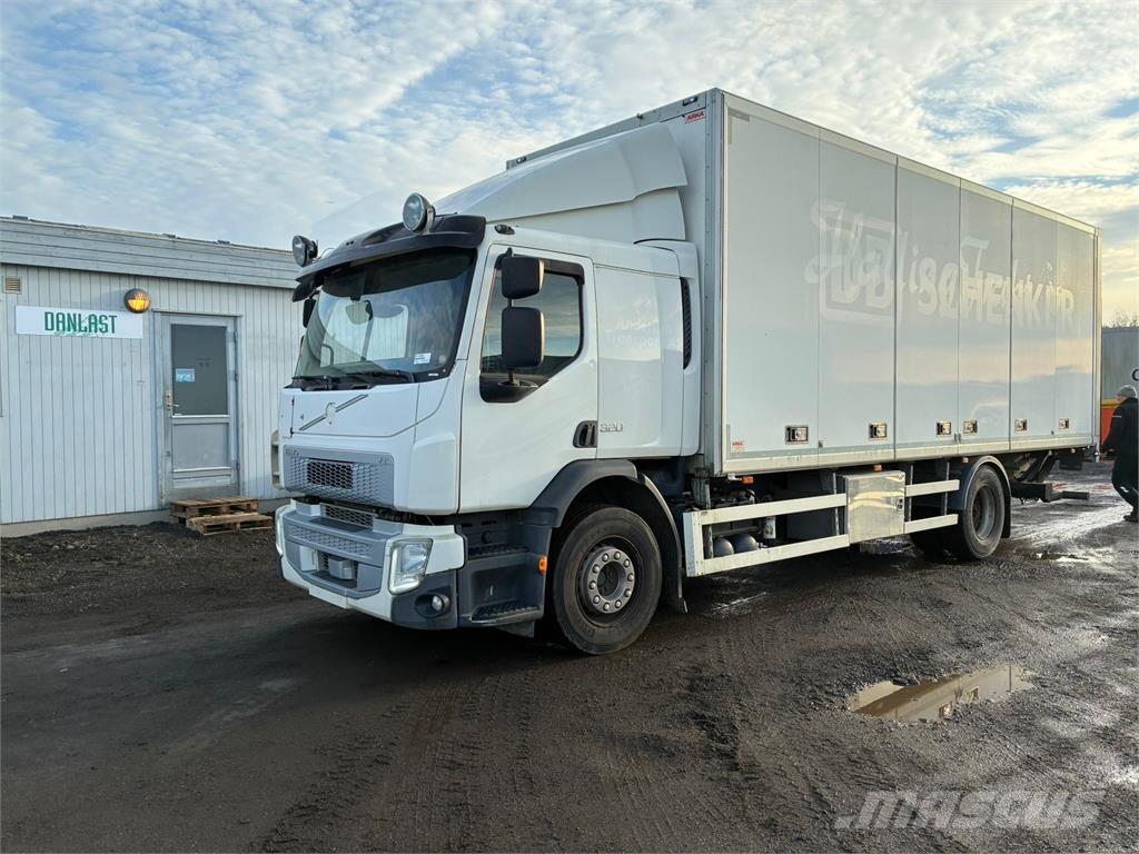 Volvo FE320 Camiões de caixa fechada