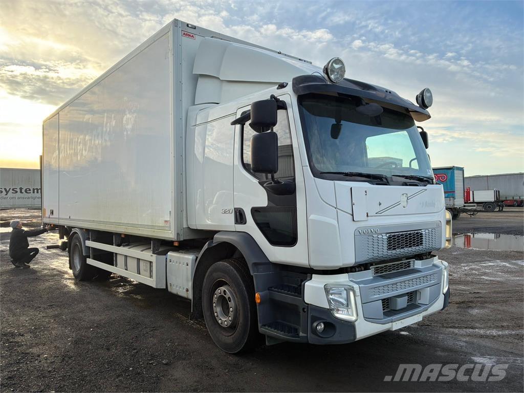 Volvo FE320 Camiões de caixa fechada