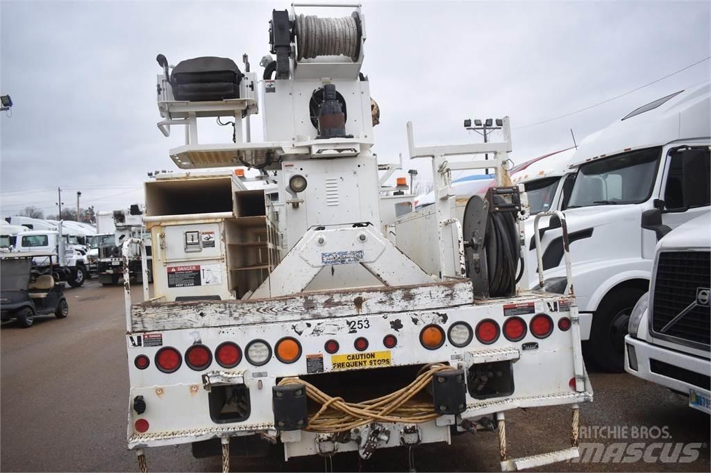 Altec D2045TR Camiões de sonda de perfuração móvel