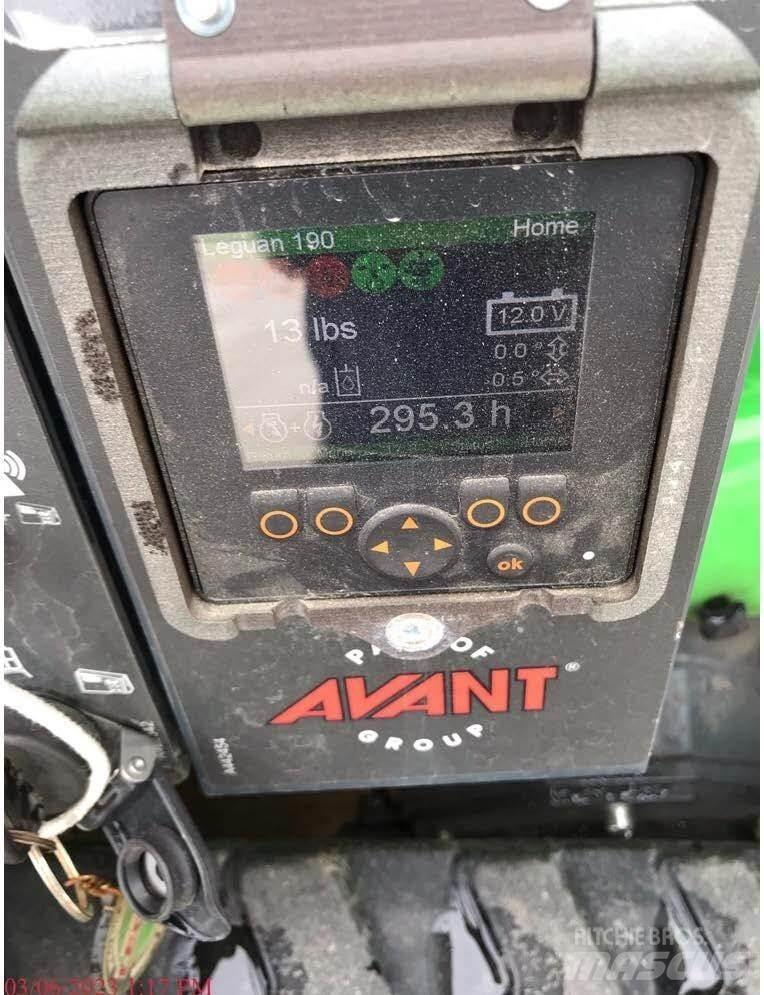 Avant LEGUAN 190 Elevadores braços articulados