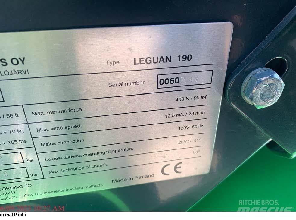 Avant LEGUAN 190 Elevadores braços articulados
