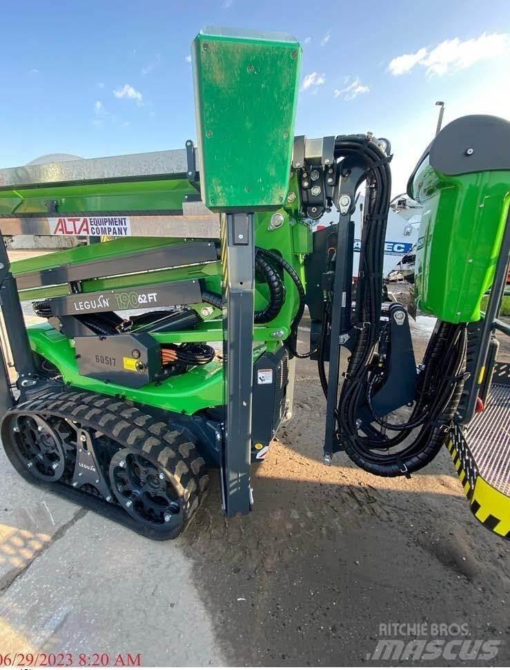 Avant LEGUAN 190 Elevadores braços articulados