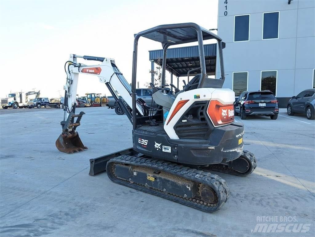 Bobcat E35R2 Mini Escavadoras <7t