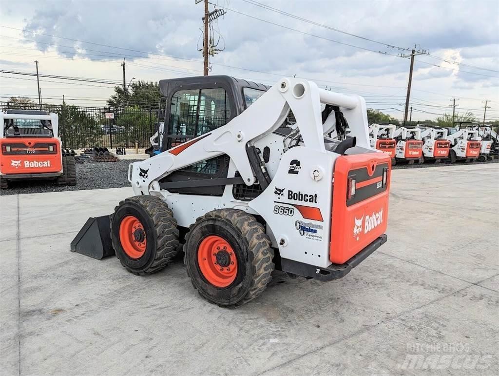 Bobcat S650 Carregadoras de direcção deslizante