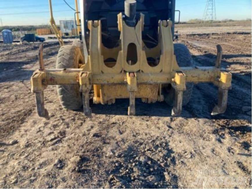 CAT 140M2 Motoniveladoras
