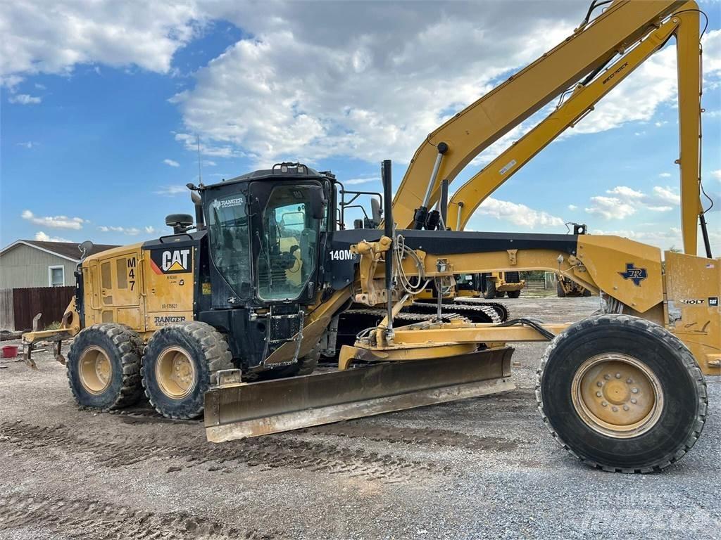 CAT 140M3 Motoniveladoras