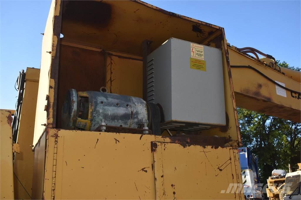 CAT 215B LC Escavadoras de rastos