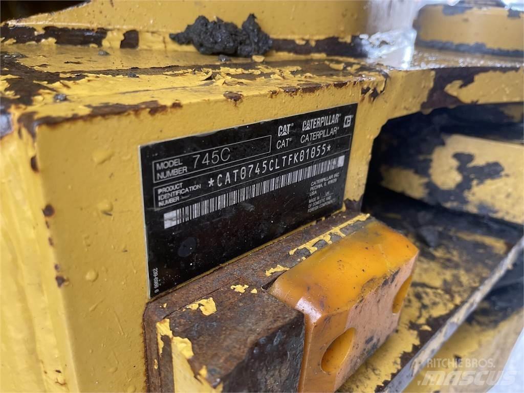 CAT 745C Camiões articulados