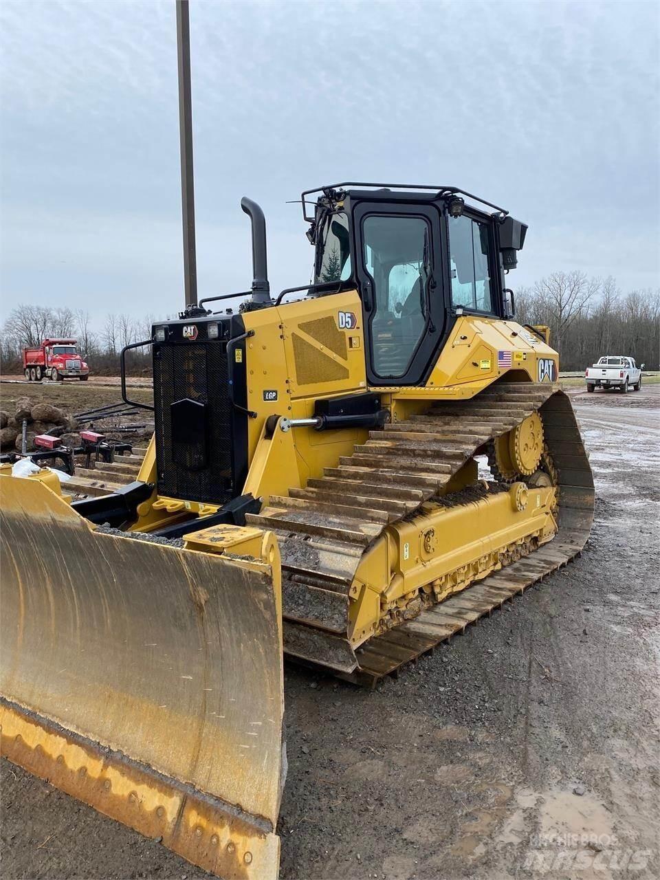 CAT D5 LGP Dozers - Tratores rastos