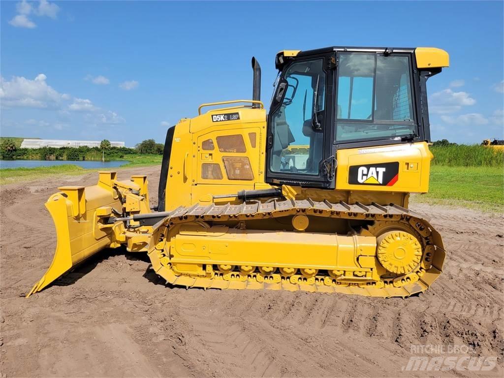 CAT D5K LGP Dozers - Tratores rastos
