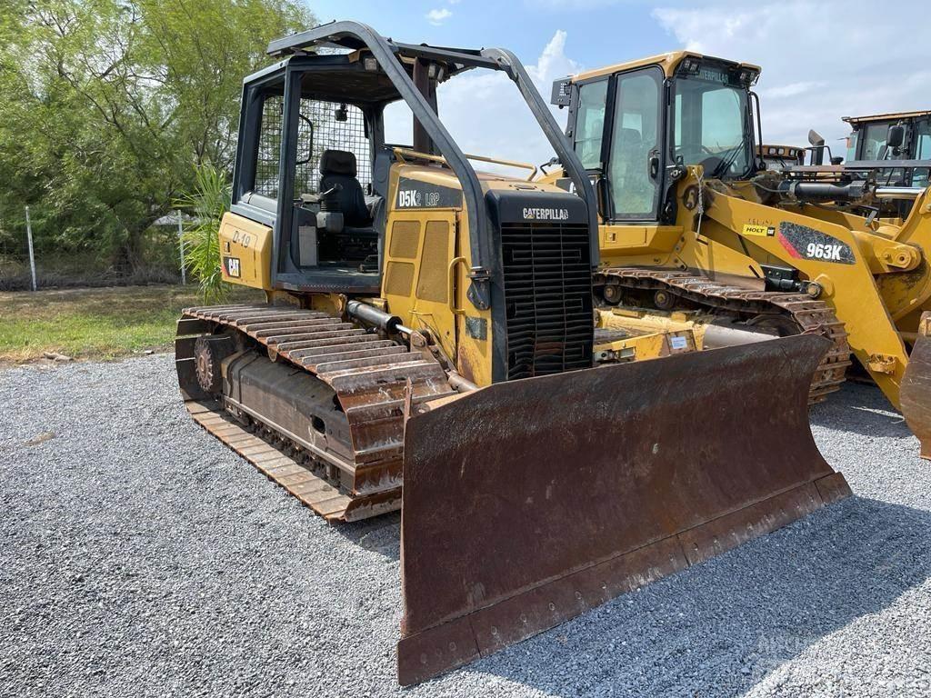 CAT D5K2 LGP Dozers - Tratores rastos