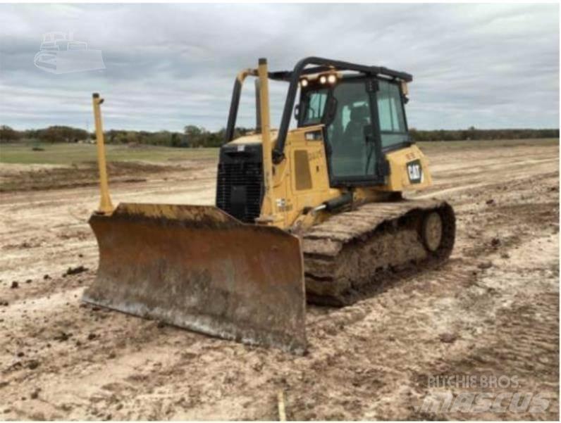 CAT D6K2 LGP Dozers - Tratores rastos