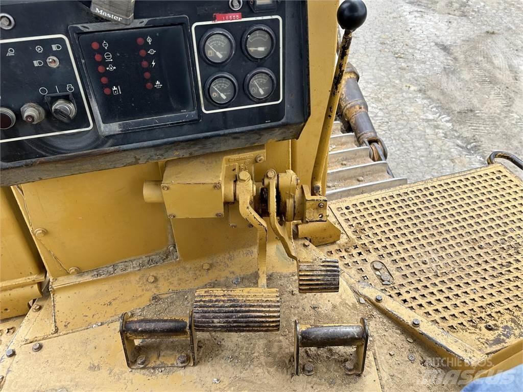 CAT D8N Dozers - Tratores rastos