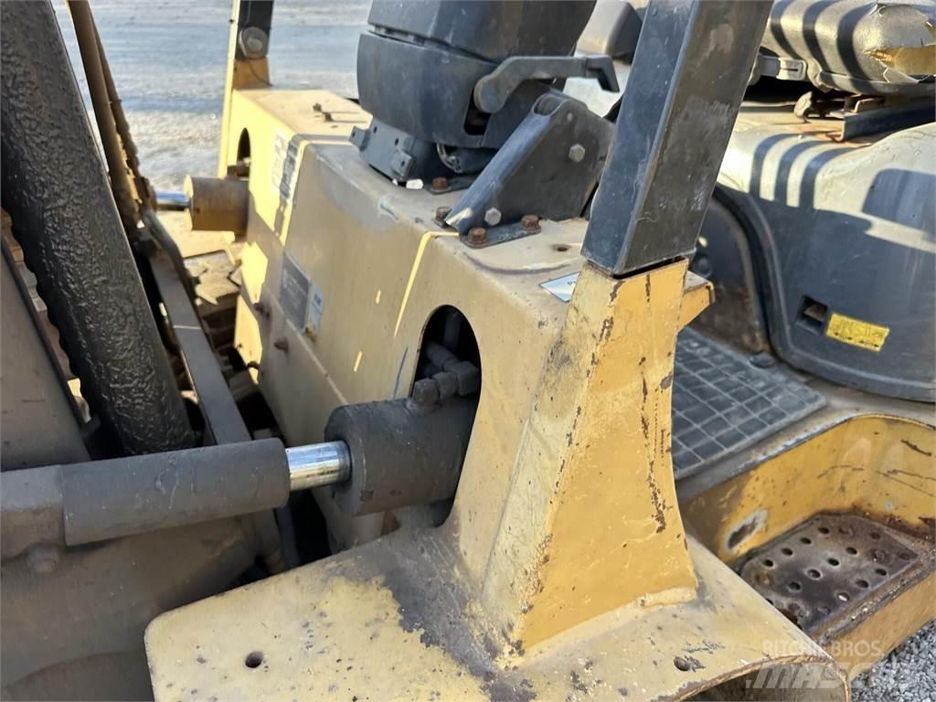 CAT GP30K Empilhadores - Outros