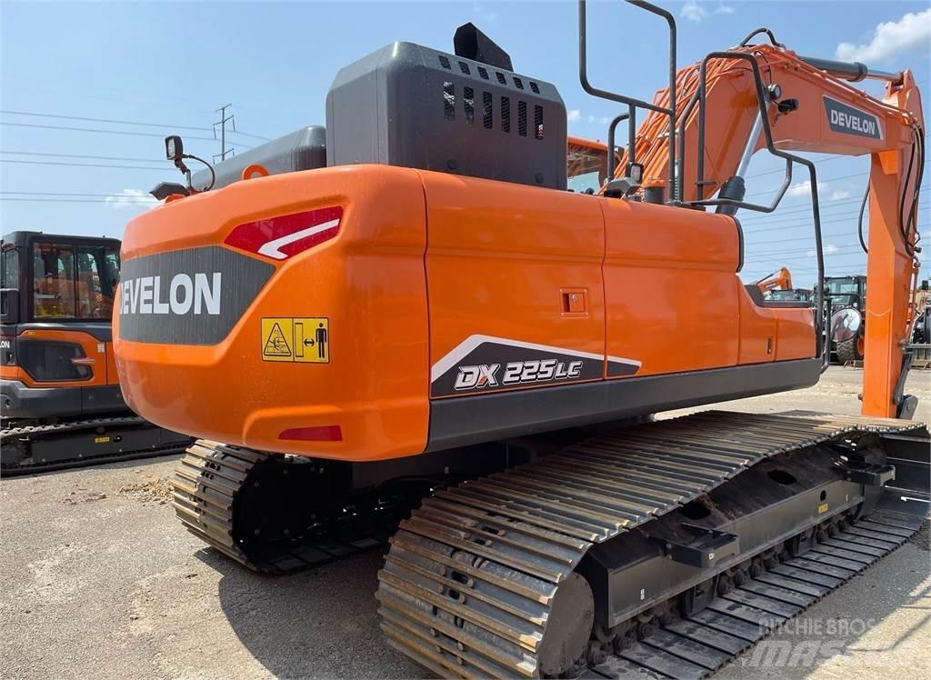 Develon DX225 LC-7 Escavadoras de rastos