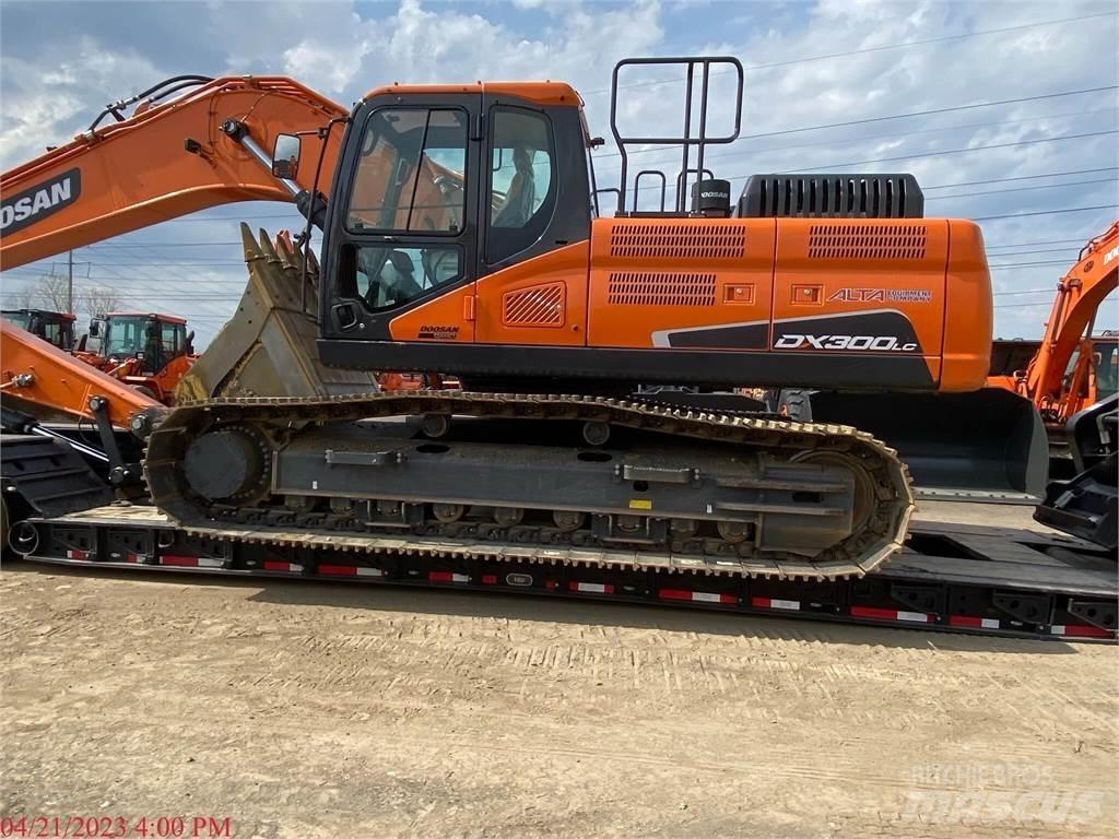 Develon DX300 LC-5 Escavadoras de rastos