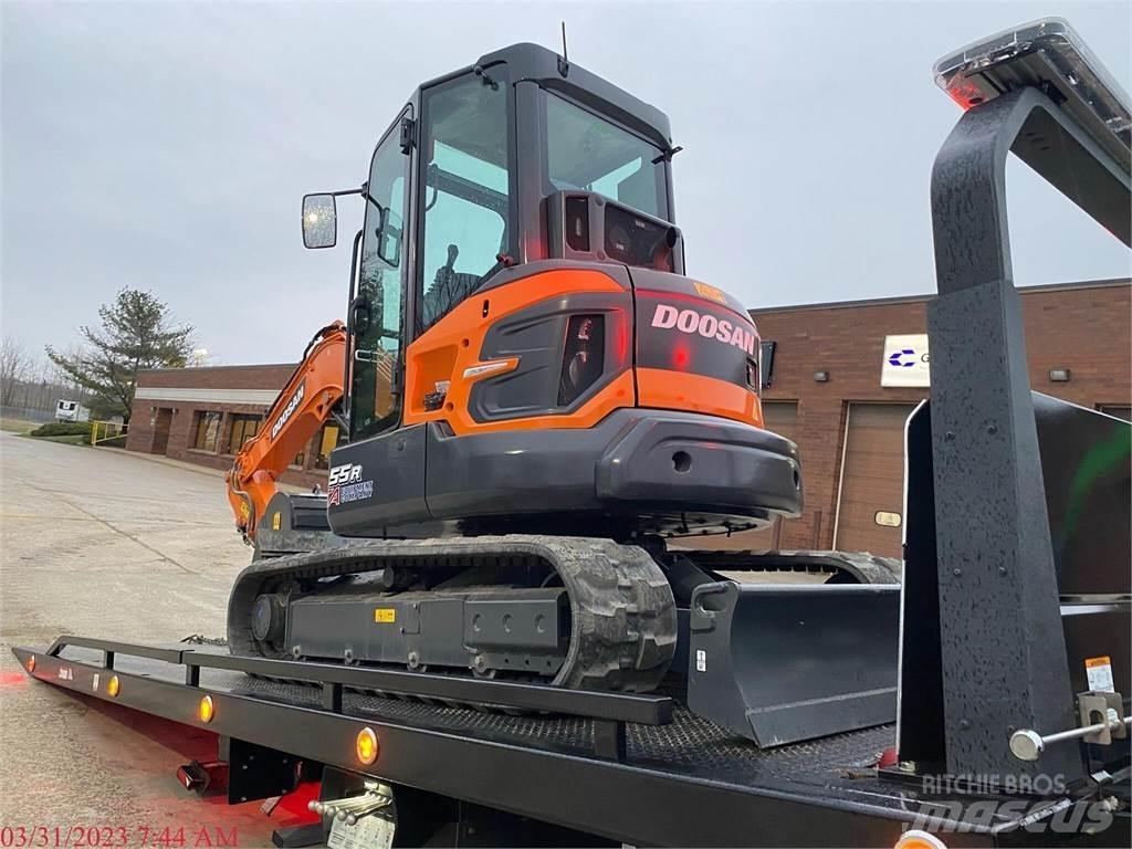 Develon DX55R-7 Mini Escavadoras <7t