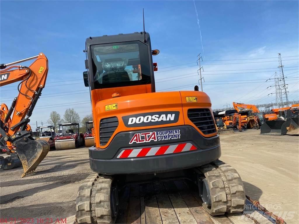 Doosan DX63-3 Escavadoras de rastos
