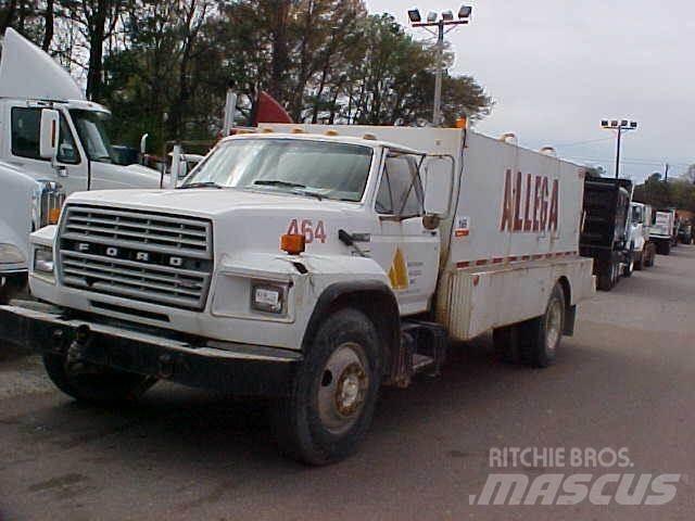 Ford F700 Camiões-cisterna