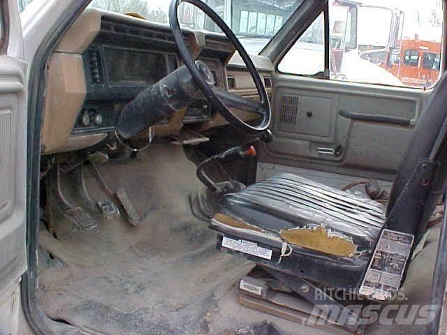 Ford F700 Camiões-cisterna
