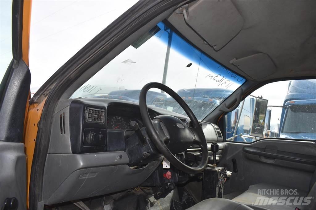 Ford F750 Camiões basculantes