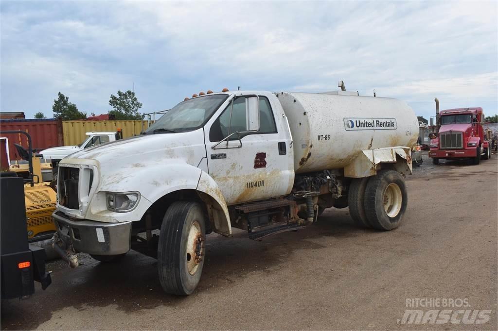 Ford F750 Camiões-cisterna